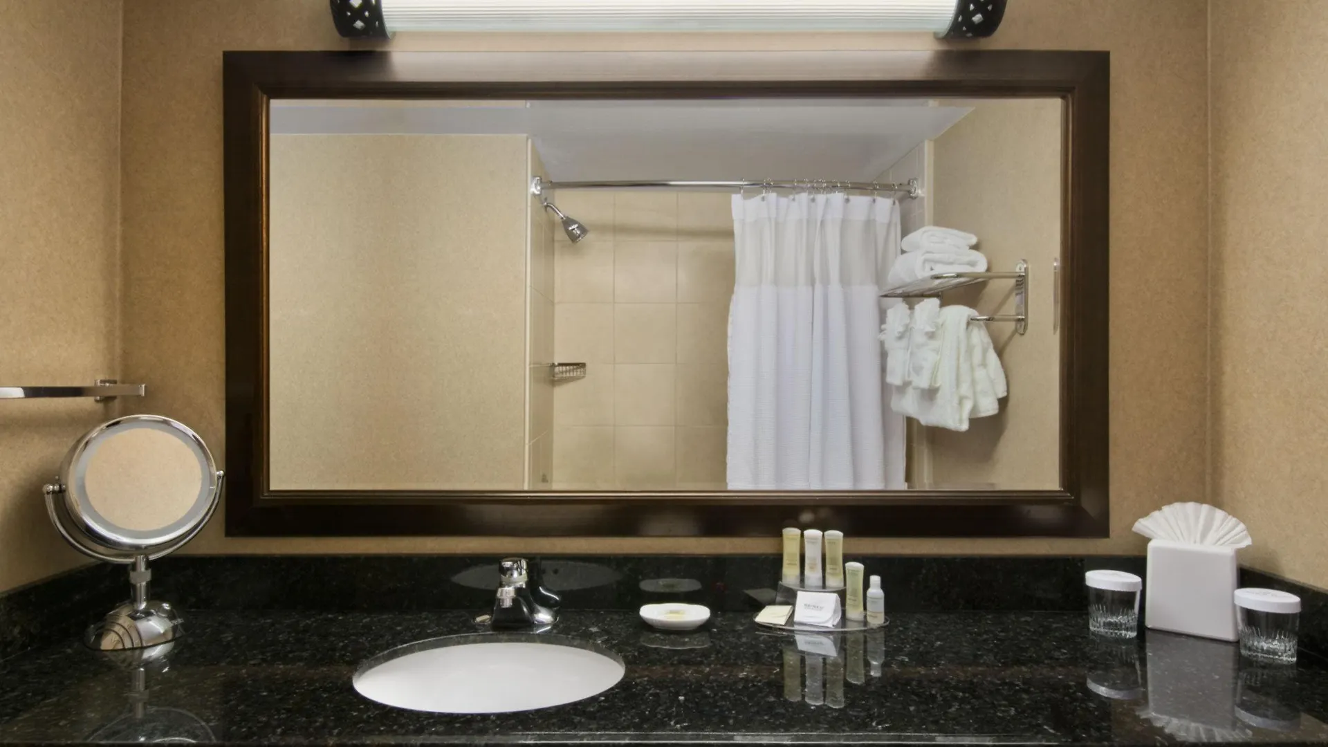Crowne Plaza Denver International Airport, An Ihg Hotel